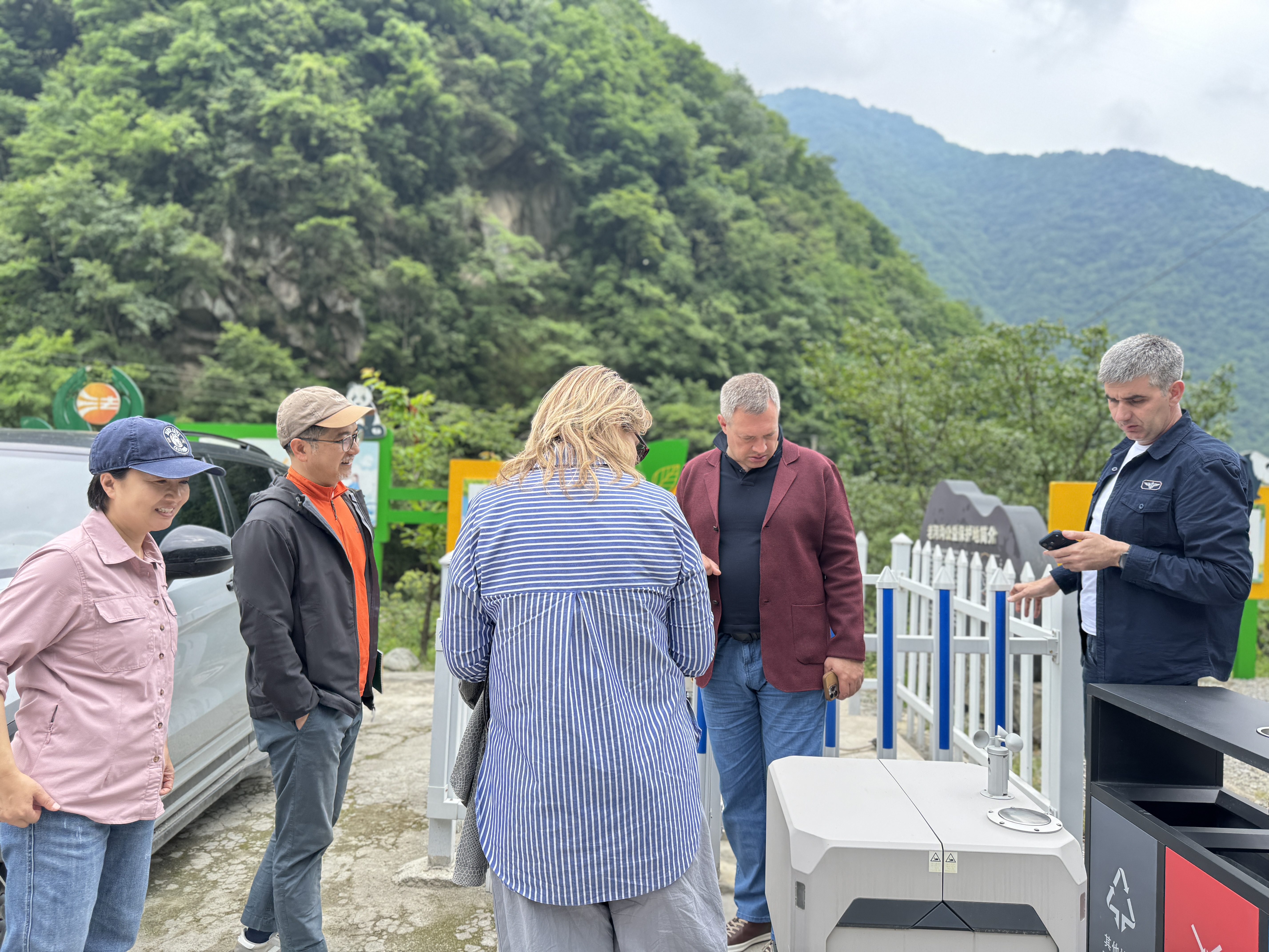俄罗斯联邦林务局代表团来老河沟调研山思科技
